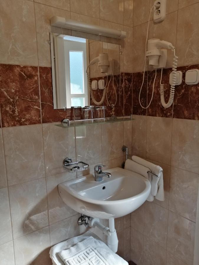 Hoforras Hotel Gyula Exteriér fotografie