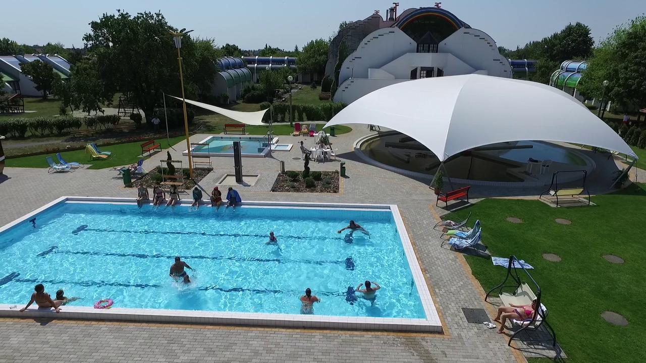 Hoforras Hotel Gyula Exteriér fotografie