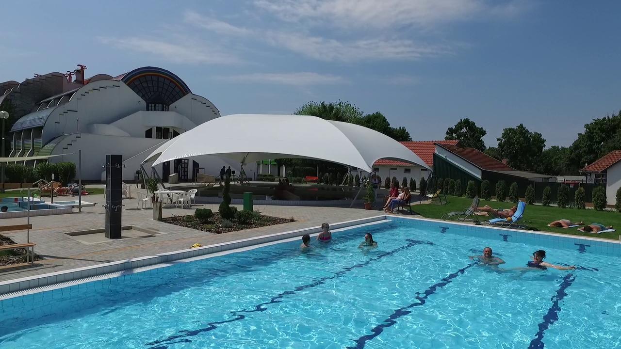 Hoforras Hotel Gyula Exteriér fotografie